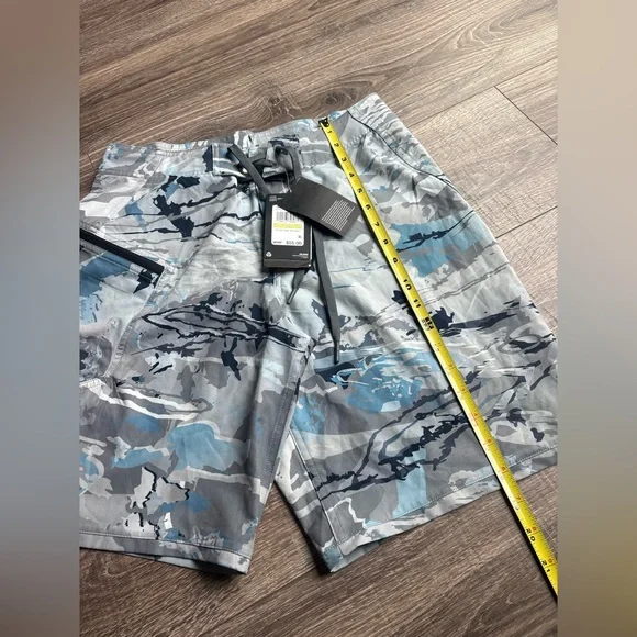 Under Armour Men's Camo Shorts - Gray and Blue NWT UPF 40 NWT - Picture 7 of 8